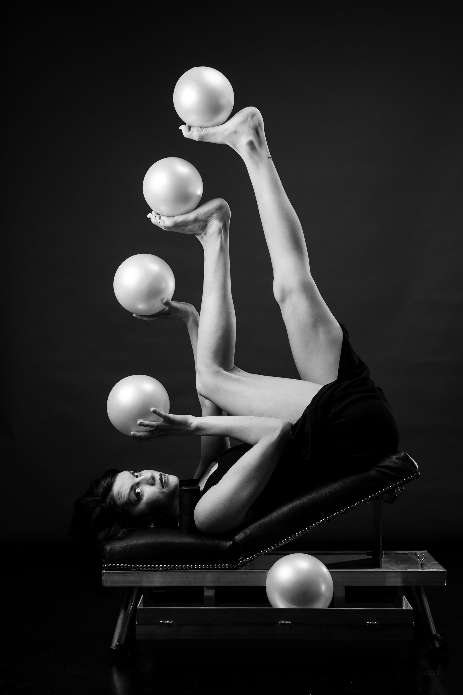 Francesca Juggling