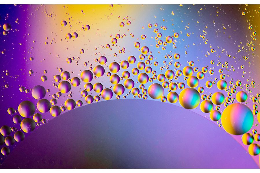 The colour of bubbles