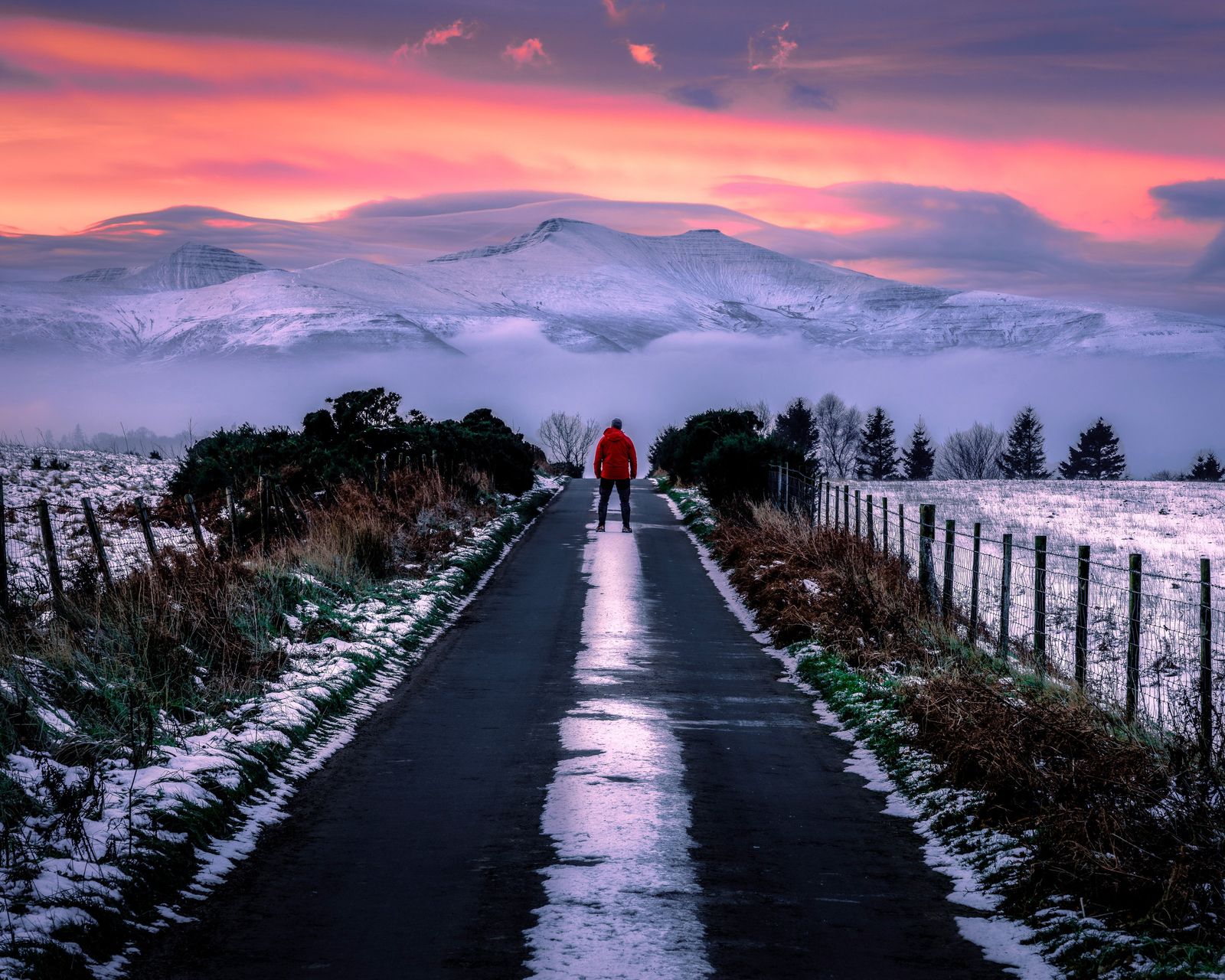 The road to the mountains